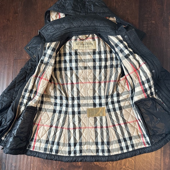 Burberry Brit Finsbridge Short Quilted Jacket - Picture 2 of 8